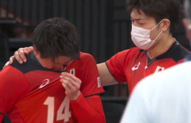 defresaaa's tweet photo. it’s okay guys you did it your best 
don’t cry please 😭 
our best attackers
YUKI ISHIKAWA 🤍
YUJI NISHIDA 🤍 https://t.co/4IWnX2sOlO