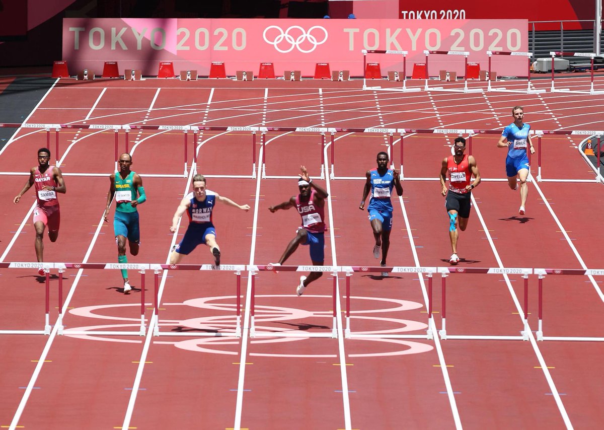 atleticaitalia's tweet photo. #atletica SENZA PAROLE! 🚀🚀🚀 La rivoluzione nei 400hs, ecco gli scatti di Giancarlo Colombo/FIDAL

🇳🇴 Karsten Warholm 45.94 RECORD DEL MONDO

🇺🇸 Rai Benjamin 46.17

🇧🇷 Alison Dos Santos 46.72

Ale Sibilio ottavo alle Olimpiadi #Tokyo2020 con 48.77

@Coninews @ItaliaTeam_it https://t.co/1ioRAIoxd3