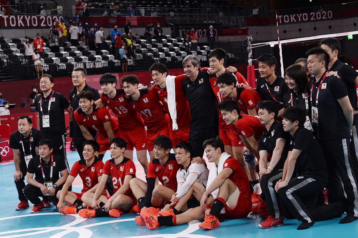 千葉格 Itaru Chiba バレーボール男子日本代表 試合後の集合写真 千葉格 Itaru Chiba バレーボール男子日本代表 試合後の集合写真