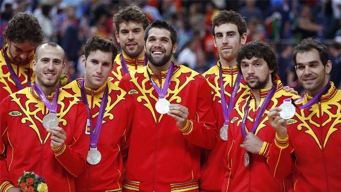 hectrosales's tweet photo. El último partido de las últimas piezas de la mejor generación de baloncesto de la historia de España. 

Mucha dignidad de esta selección de jugadores. Cómo hemos disfrutado con ellos. https://t.co/J2sVH0iYLn
