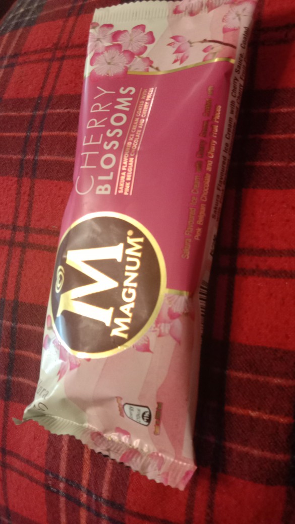 aleafame's tweet image. finally but I badly want the melona ice cream huhu 😩😭❤️✨