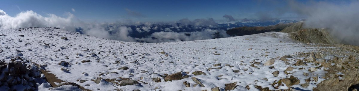 quimboucomics's tweet photo. #catalunya #catalonia #catalogne #muntanya #mountains #montagnes #pirineu #excursio #excursion #trekking #marmotes #marmota https://t.co/KvC4JXDrIS