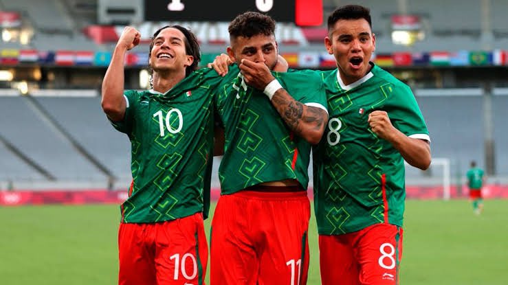 Si mexico 🇲🇽 califica a la final , rifo un fifa 22 entre los que : 
Den Like 👍🏼
Den RT 🔁
Y me sigan  ✅
