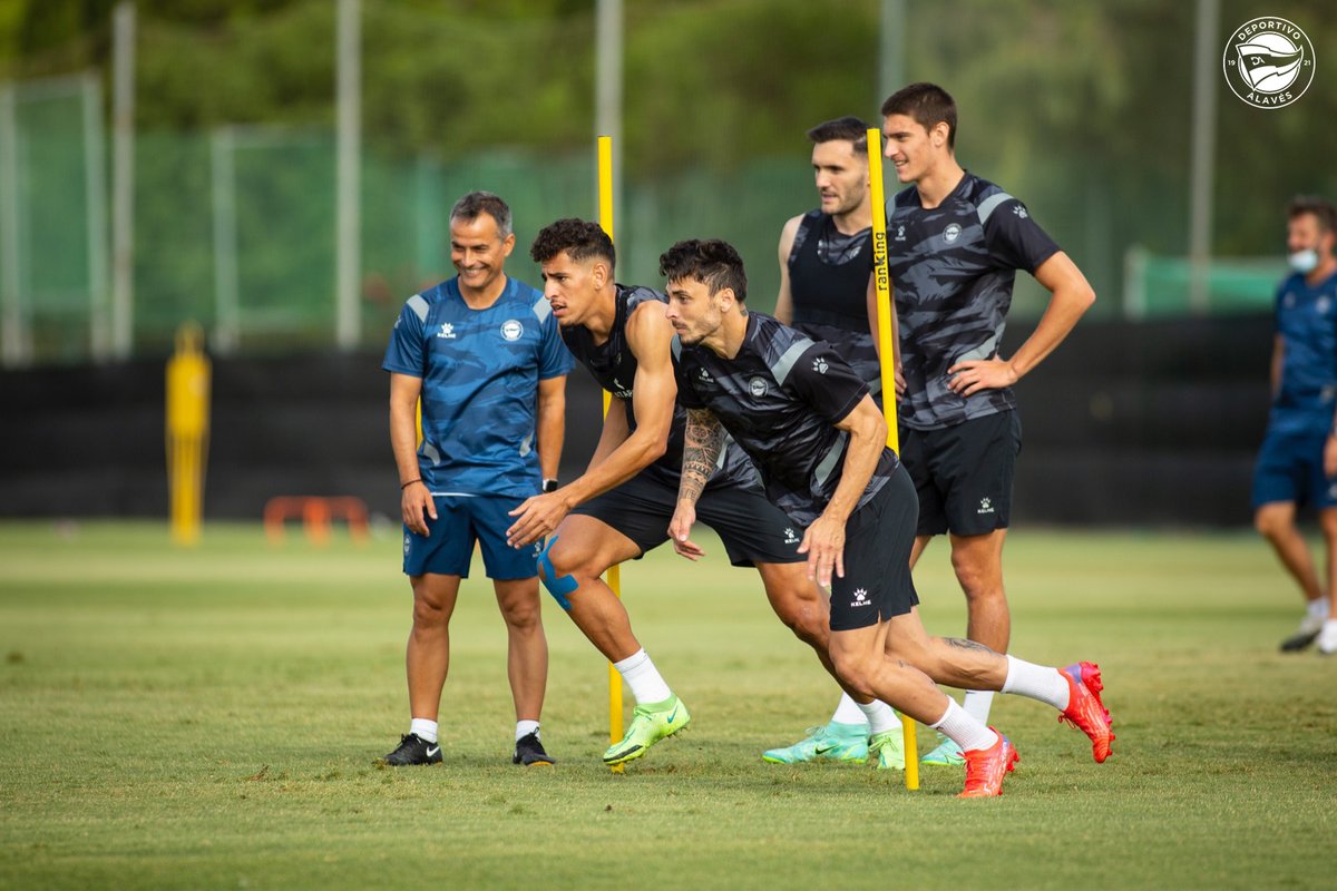 Deportivo Alavés tweet media
