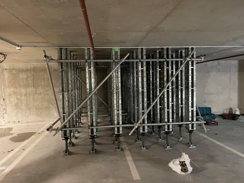 trancoltd's tweet photo. Installation of dead shore props in 2 basements for a 300t crane outriggers on one of our projects at Manchester goods yard. https://t.co/JwWq2yIloK