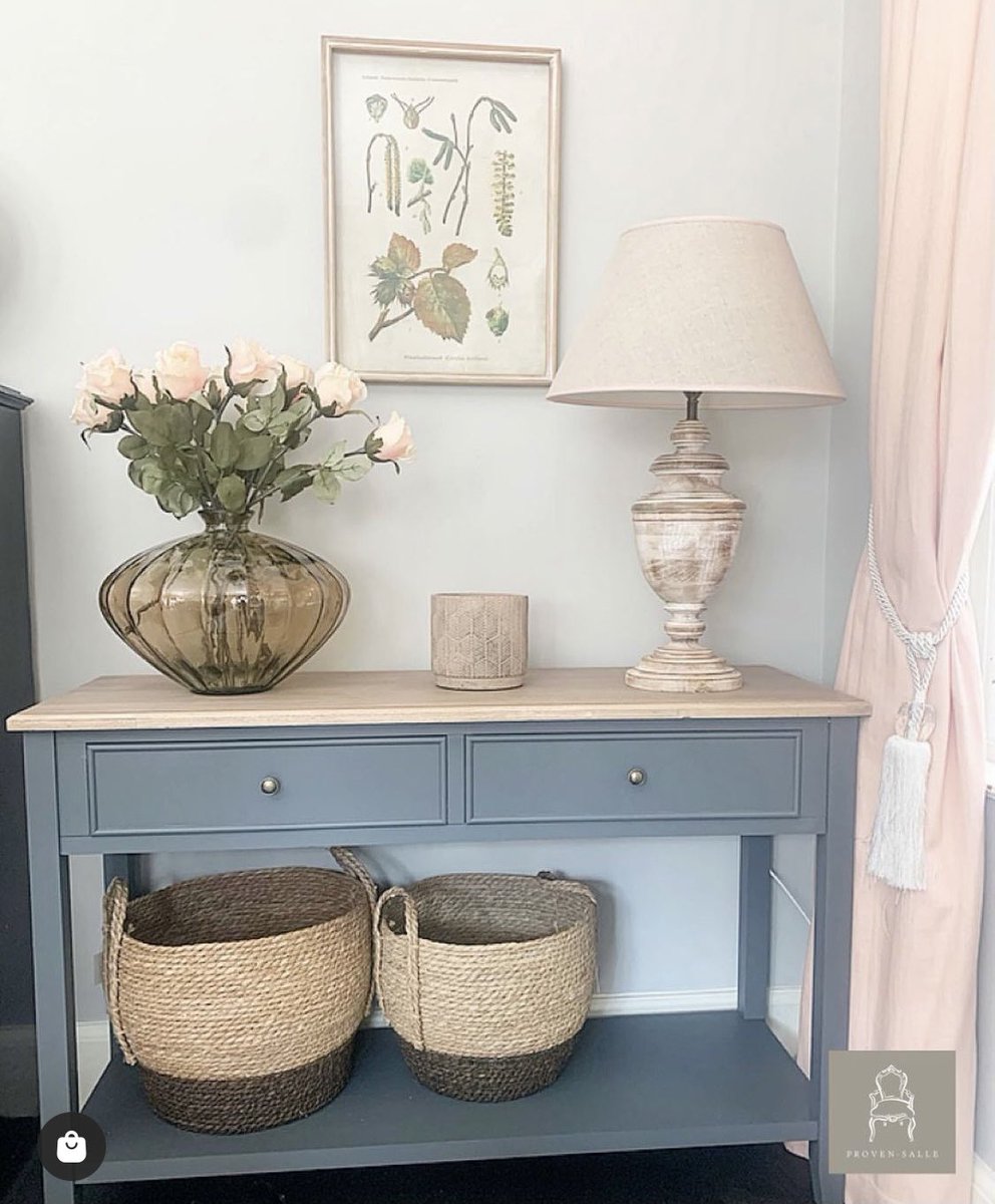 ProvenSalle's tweet image. Just a little bit in love with this gorgeous console table, which has been painted in blueish-grey with a teak veneer top. What a beauty! Have a great day, everyone! #consoletable #halltable #greytable #bluetable #teak #teakfurniture #provensallefurniture proven-Salle.com