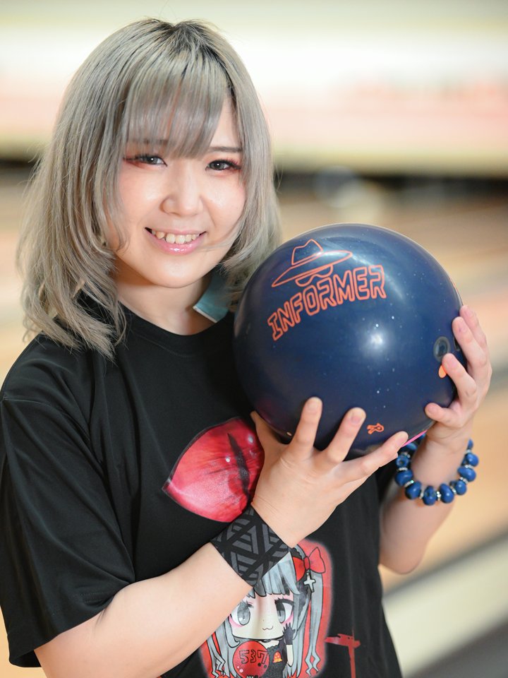 ボウリングのことならサンブリッジ おはようございます 今朝はサンブリッジ契約の人気女子プロとニューボールのツーショットを30分ごとにお届けいたします 全6ショット まずは 岩見彩乃プロ 48期 537 アイキョーボウル とラディカルの インフォー