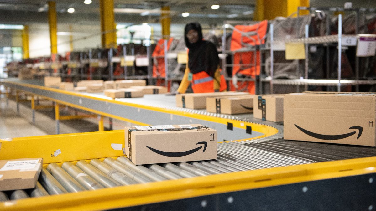 Amazon74623000's tweet photo. #ベンダーセントラル の業務に
時間がかかっていませんか❓
Amazon通販事業の拡大で手間が増える
#webEDI …
出荷時間に間に合わなかったり、
残業の原因となっている事例も😢
#amazingEDI ではベンダーセントラルの
業務を削減し
業務改善のお手伝いをします👆
https://t.co/suK2Glh1em https://t.co/JBq5UfmdWB