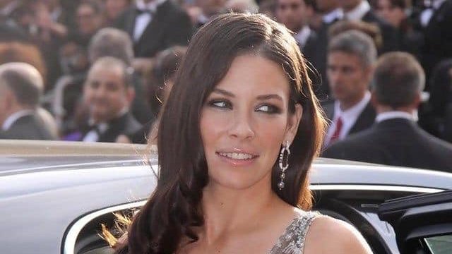 Happy Birthday to actress and author Evangeline Lilly.
(August 3, 1979). 