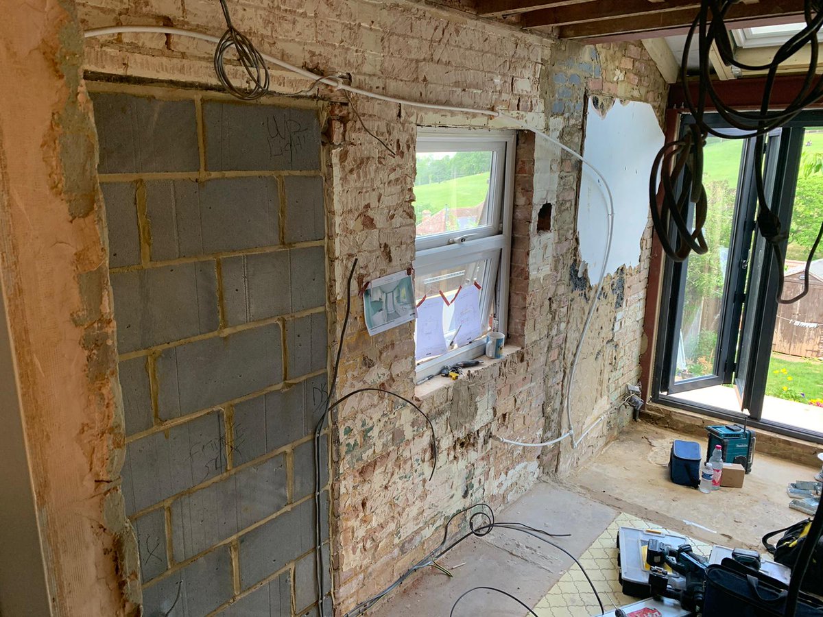 Check out this beautiful #kitchen #renovation, after a lot of hard work, we're proud to show the end results of a very happy customers new kitchen! #WittElectrical #HappyCustomer