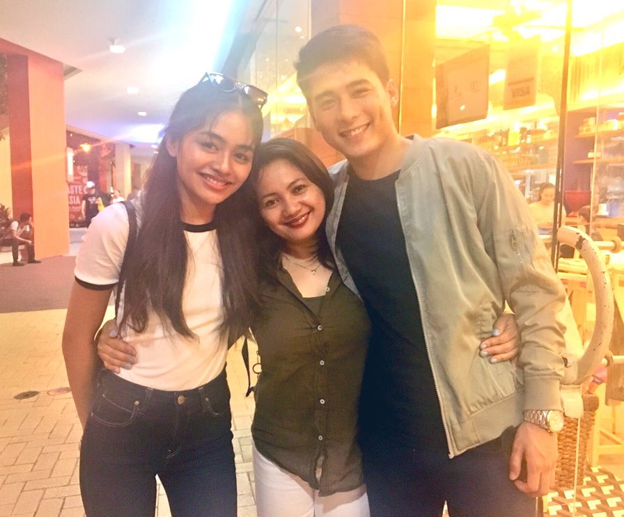 ckmk_13's tweet photo. @vivoree @imJCAlcantara Love you both @vivoree @imJCAlcantara
Namiss lang namin ang #JohnVoree π https://t.co/ZVixF6KqUn