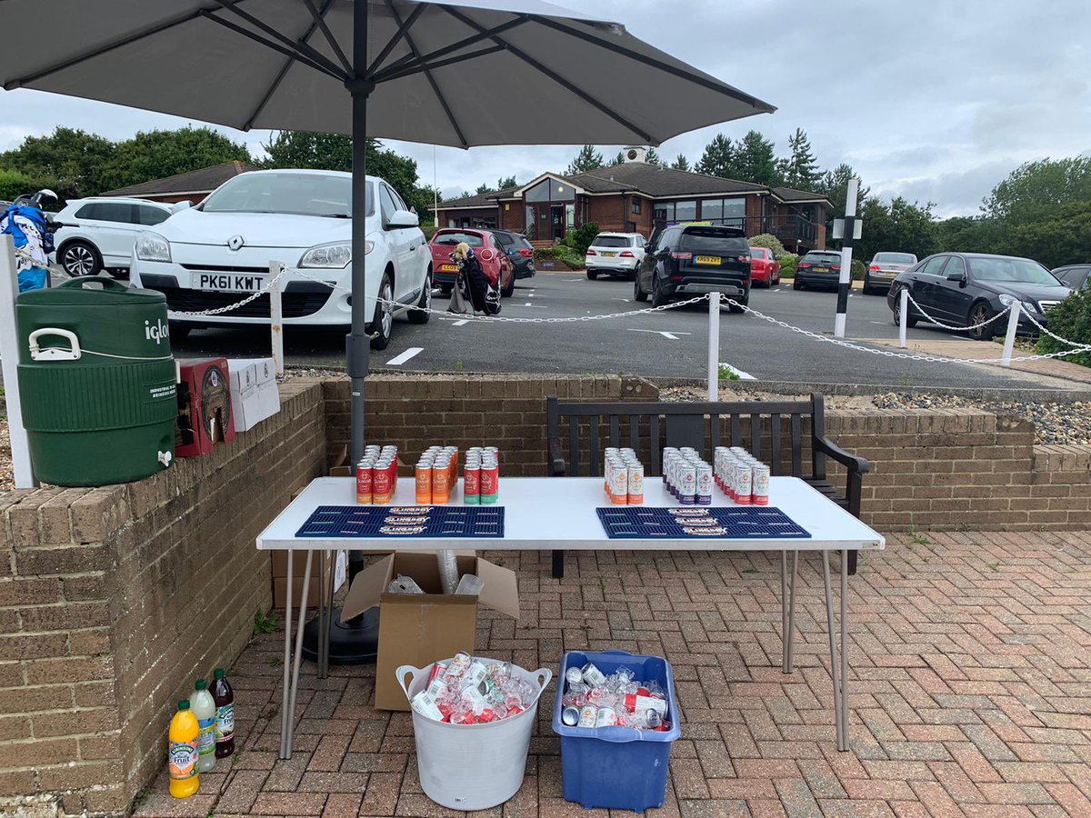 Thank you <a href="/slingsbysocial/">Slingsby</a> for supporting our Members Day halfway house.  The tasters went down very well……  - not sure if it improved the golf for the back 9!  Will be doing it all again for Joint Captains Day on Sunday.
#slingsbygin #slingsby #slingsbyrhubarbgin
