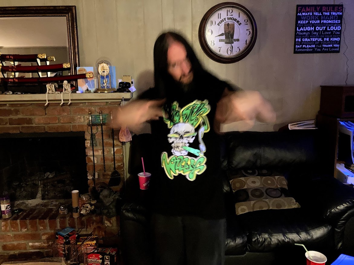 Killjoy797's tweet photo. I won this not too long ago on a twitch stream. #glowstikwilly #killjoy797 #TommyMcGee https://t.co/MPzatKi3pj