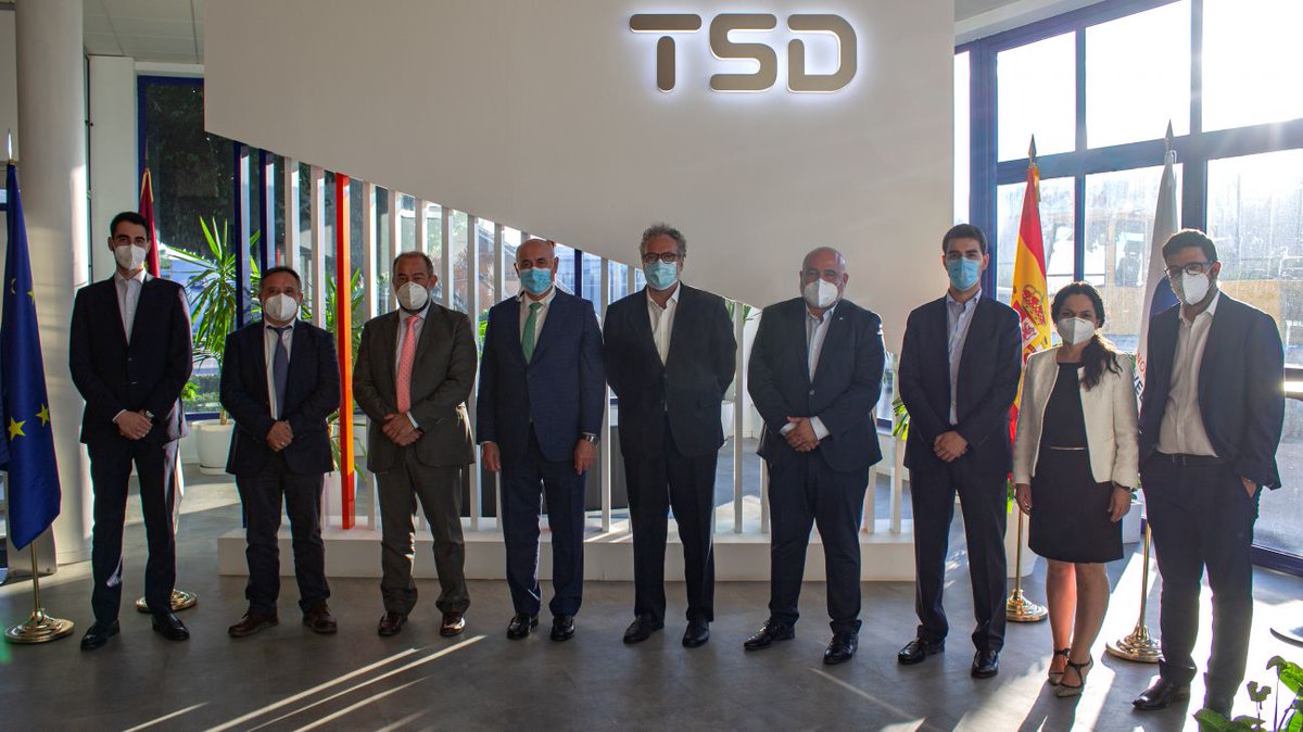 La UCLM y TSD International trabajarán conjuntamente en el acercamiento del grupo empresarial a la universidad lanzadigital.com/provincia/here…