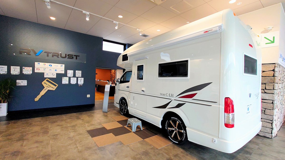 RVトラストのショールームにあるC-LH展示車の内装が一番好きだなーって感じます☺️

ぜひ見にいらしてください💨
#RVトラスト #キャンピングカー #本日の仕事場