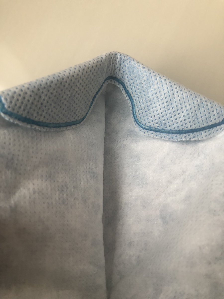 APUNTO__DE's tweet photo. Liebe Maskenhersteller, warum ist das eigentlich nicht der Standard für Gesichtsmasken? Löst alle Probleme, die Brillenträger (und genauso alle anderen bezüglich Dichtigkeit) haben! #Maske #Corona https://t.co/oXmhJ1U8on