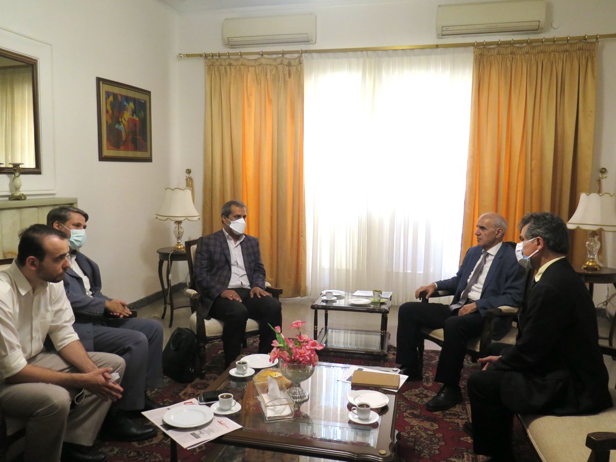 armenia_of's tweet photo. Mr. Toumanian received M. Hosseyni, CEO of “Mehraz” co. who had briefing on the activities of the company in the fields of plantation, cultivating agricultural products and manufacturing equipment in the related sphere and the plan for launching economic activities in Armenia. https://t.co/qc8JMv0R2B