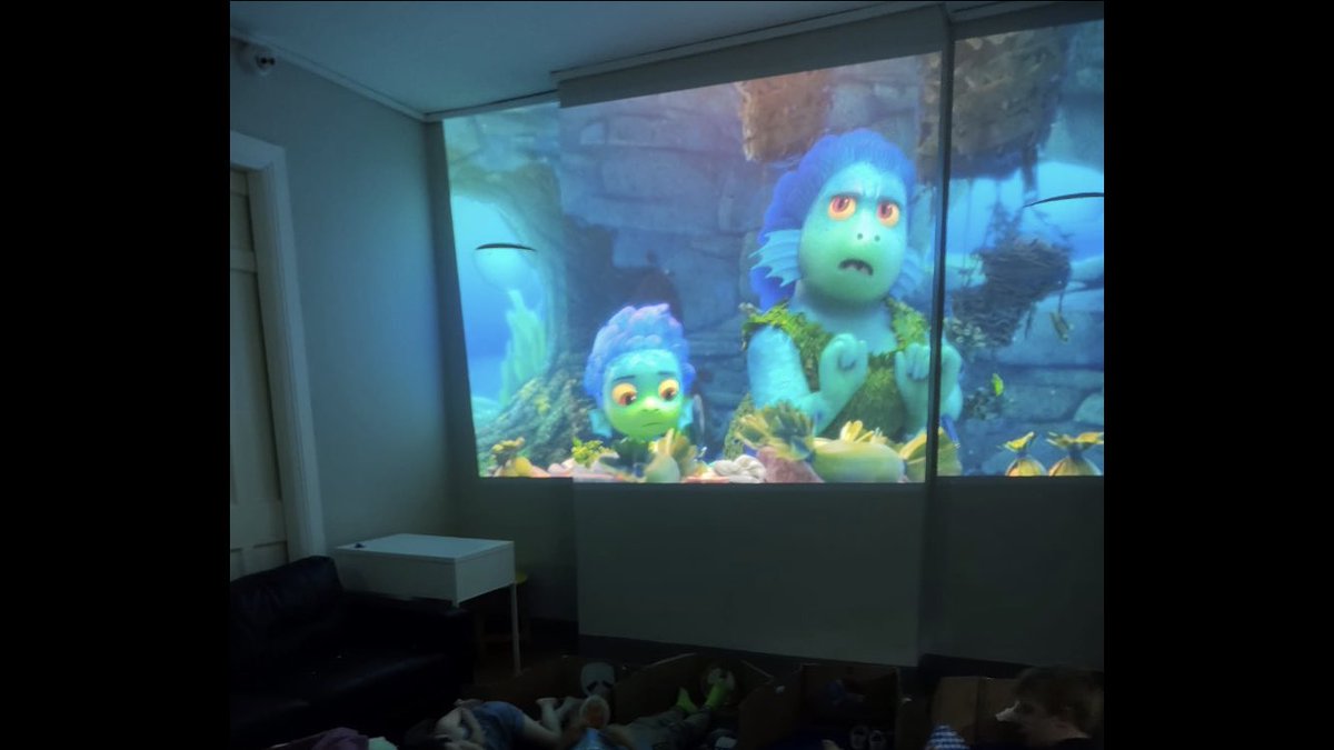 🍿 Movie Night 🍿

The children in Redclyffe Family Hub had a great night yesterday evening at their drive in cinema. They spent their week making their cars &amp; had treats while watching Luca 🎬🚙