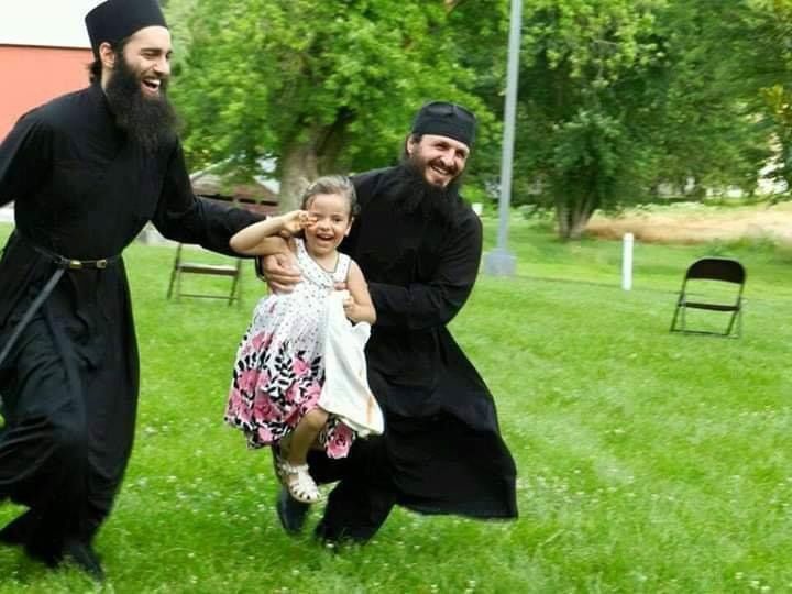 Жизнь начинающей матушки. Послушницы пюхтицкого монастыря. Сепфора схимонахиня клыково. Жизнь начинающей матушки. Матушка антония.