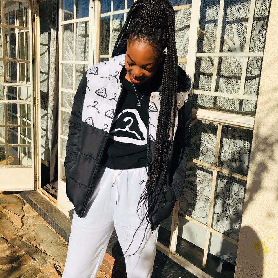 cash_clothing14's tweet photo. Happy #chooseday Urban Hustlers!!! Today we choose our C.A.S.H huns. To every one of you huns out there repping that real real we say S/O to you, keep on #MasteringYoDestiny.
#UrbanHustlers #HangerGang #urbanHustler #CASH_Clothing #WinterRange https://t.co/0UNrMVO0QA