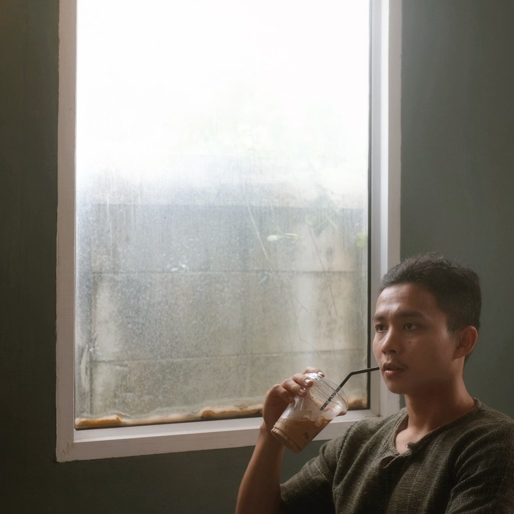 Kraisiri On Twitter Take Me To The Lakes Where All The Poets Went To Die Https t co 