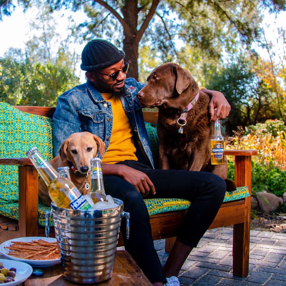 MatthewIpinge's tweet photo. Picture this: Spending Quality Time with your furry friends, catching some rays and fresh air and your perfectly chilled Ice cold Horizon beer 🍺! 
What a dream! 

#brewedforqualitytime
#24sevenbeer https://t.co/SVUSpB0e5B