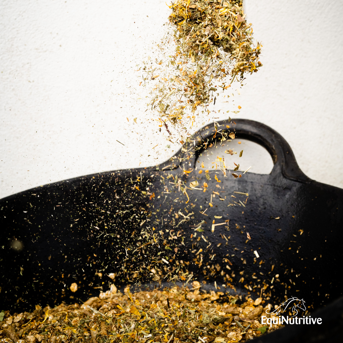 All our products our designed to be easily digestible for your horse 🥰 Just add on top of the feed and it's as simple as that! Shop our range of 100% natural products here bit.ly/3A5A1g1