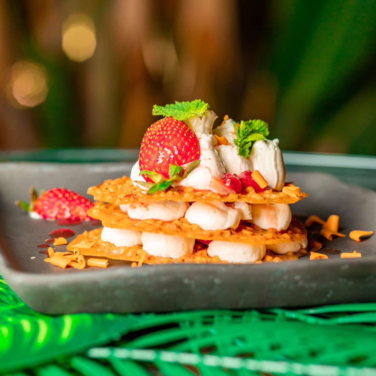 Milhojas de Almendra Caramelizadas y Chocolate blanco.

#milhojas #milhojasdealmedra #montana #montanagarden #montanamalaga #restaurantemontana #garden #victoria #malaga #barriodelavictoria #barriodelavictoriamalaga #malagaenlamesa #restaurantemalaga #postre