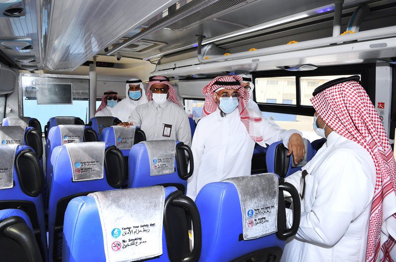 saudiprojectSA's tweet photo. الرئيس التنفيذي للهيئة الملكية بينبع يدشّن حافلات النقل المدرسي لعام 1443هـ، ضمن مبادرة "أمان واطمئنان".
.
#مشاريع_السعودية #مشاريع #السعودية #مشاريع_الرياض #مشاريع_جدة #مشاريع_الشرقية #مناقصات_خاصة #مناقصات #استثمارات https://t.co/yPdaLM5ynW
