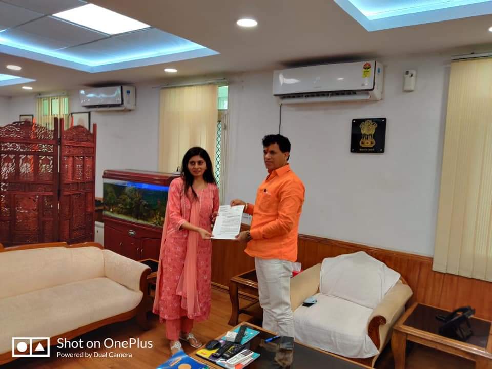 KailashBaytu's tweet photo. महाराष्ट्र के रावेर लोकसभा क्षेत्र से सांसद श्रीमती @khadseraksha जी ने मुलाकात की एवं कृषि से सम्बंधित विषयों पर चर्चा की। https://t.co/WQTqeBHeoR