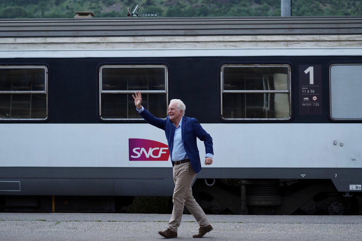 Découvrez dans 15 jours au cinéma  le film « Attention au départ » avec Jérôme Commandeur, André Dussolier et Jonathan Lambert !

📸 SND