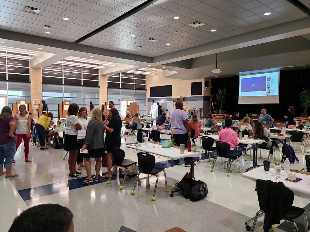 ShadowRidgeMS's tweet image. Great to welcome back staff!
#LISDconvocation21