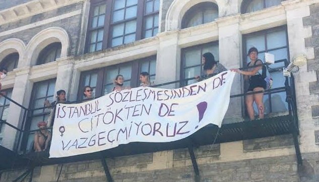 FeminAmfi's tweet photo. Kayyum rektör, Boğaziçi Üniversitesi Cinsel Tacizi Önleme Ofisi Koordinatörü #CemreBaytok'un işine son verdi.

"hizmete gerek kalmadığı ve kendisine başka pozisyon bulunamadığı" gerekçesini tanımıyoruz.

Akademinin cinsel tacize karşı güvencesizleştirilmesini kabul etmiyoruz! https://t.co/hbEvx8Wf6M