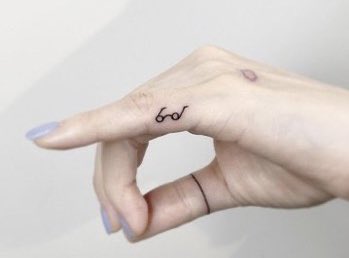 iconickpoptatts's tweet photo. Girls’ Generation/SNSD 🖤 Taeyeon https://t.co/pH0YvrCjGv
