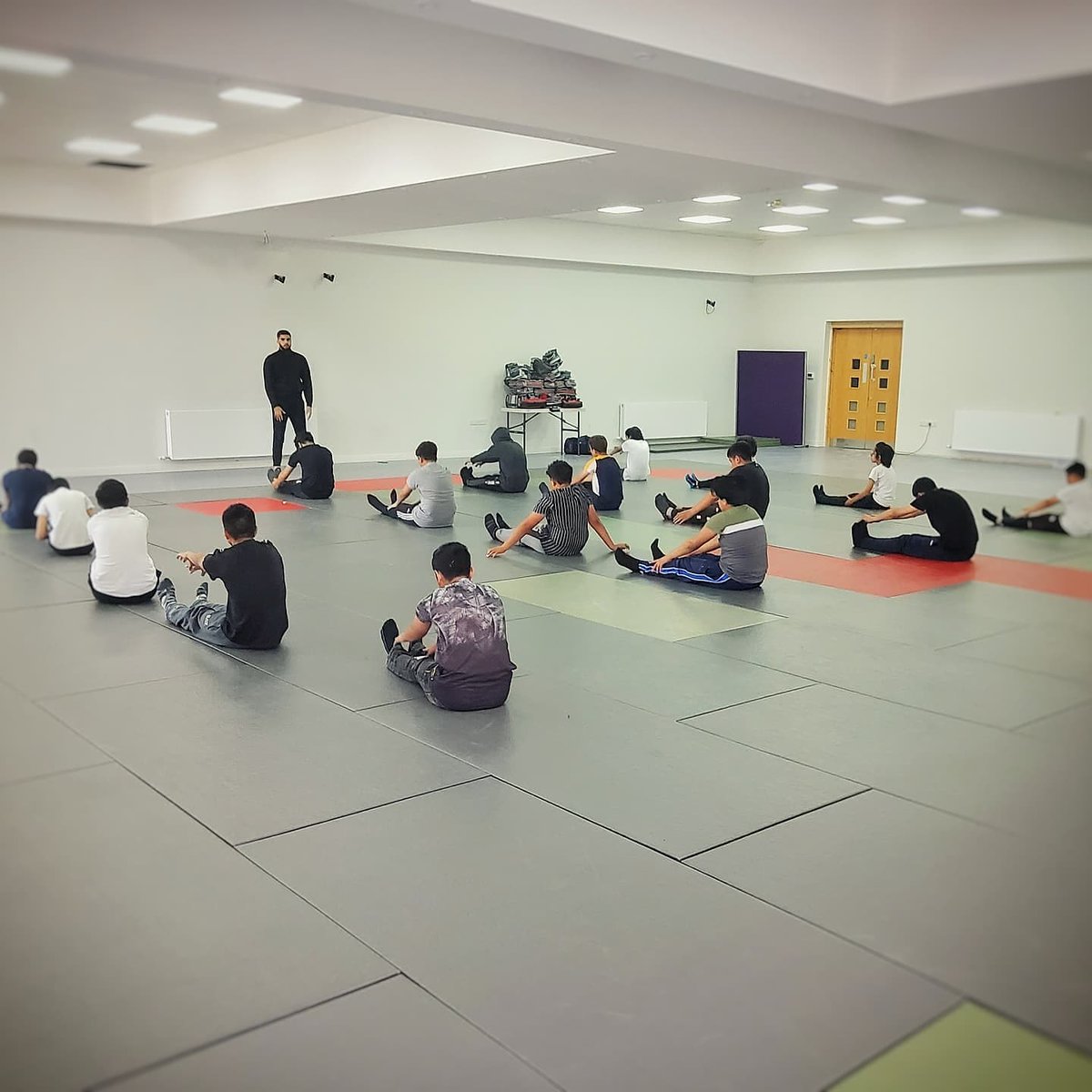 ClemencyHouse's tweet photo. Summer activities @ClemencyHouse everyday keep fit &amp; boxerise. A great start to the day for young people with some exercise, mentoring and healthy discussions to finish off each session.
@FirstForFCHO @OCLactive @AksaHomes @askdoc1 @GalleryOldham @groundworkuk @PublicHealthAH @ https://t.co/T2DmVkeAKj