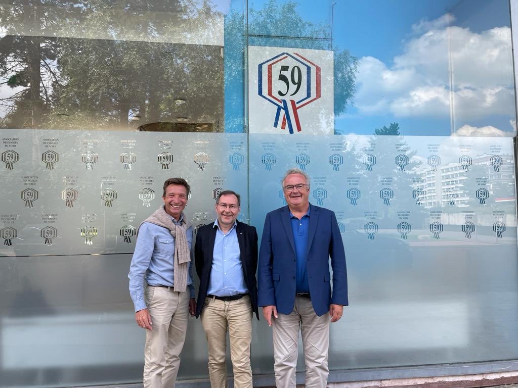LesMairesDuNord's tweet photo. Aujourd’hui, l’Association des Maires du Nord a accueilli @MIELKEeric Président de @URACEN1 , partenaire fidèle de l’association, accompagné de son directeur Thomas Desmettre https://t.co/Jwhy9DGj0t