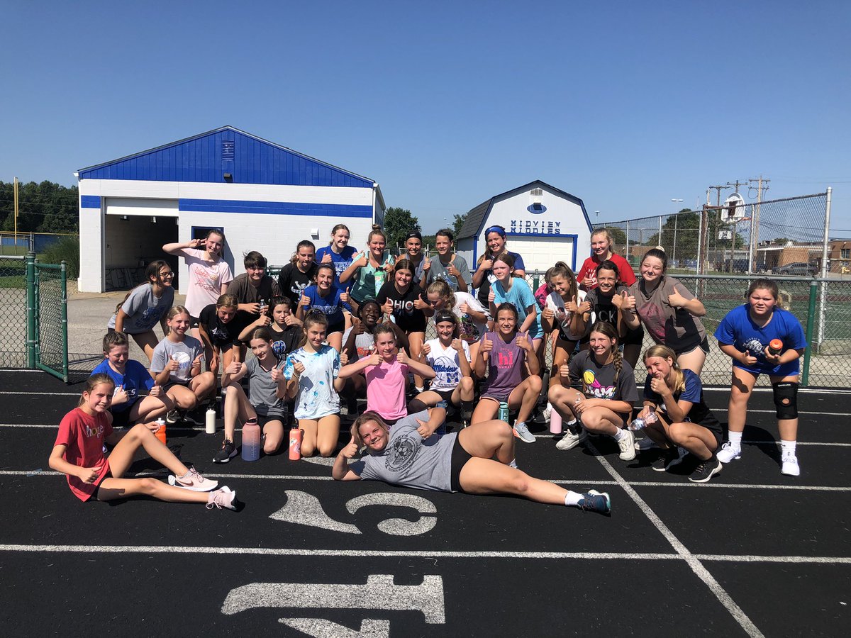 mmsmiddievball's tweet photo. Everyone completed the mile!Proud of these girls 😎#TryoutsDay2 https://t.co/UehNpyp4Kb