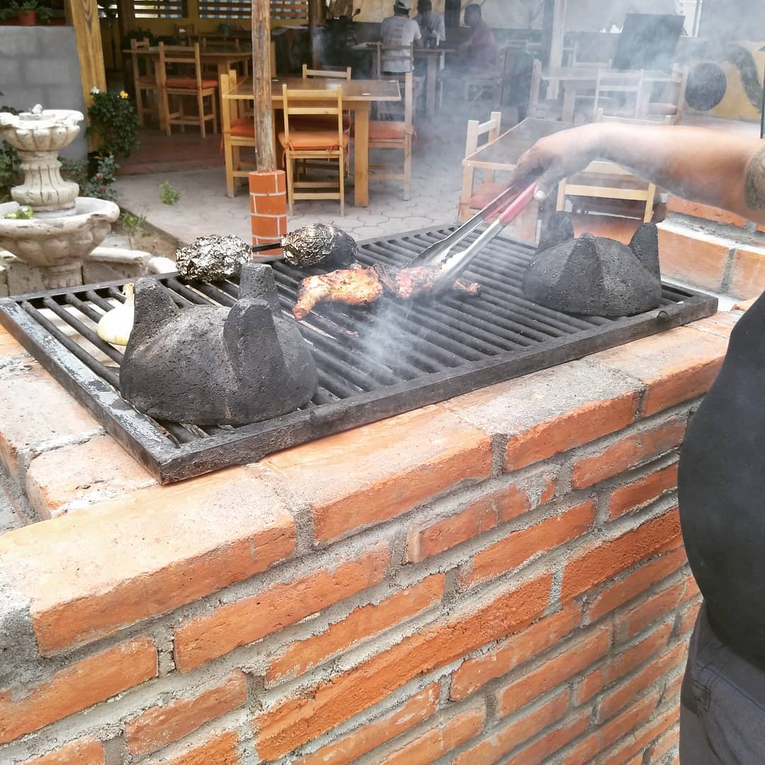 LaMalqueridaCSL's tweet photo. The grill master at work

#grilllife🔥 #grillmaster #LosCabos https://t.co/ltToO09vjx