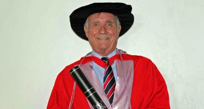 Past WSAVA President Colin Burrows awarded Honorary Doctorate from the RVC
vetcommunity.com/vc/newsitem/?s…

@VetsWSAVA <a href="/RoyalVetCollege/">Royal Veterinary College (RVC)</a> #VeterinaryNews