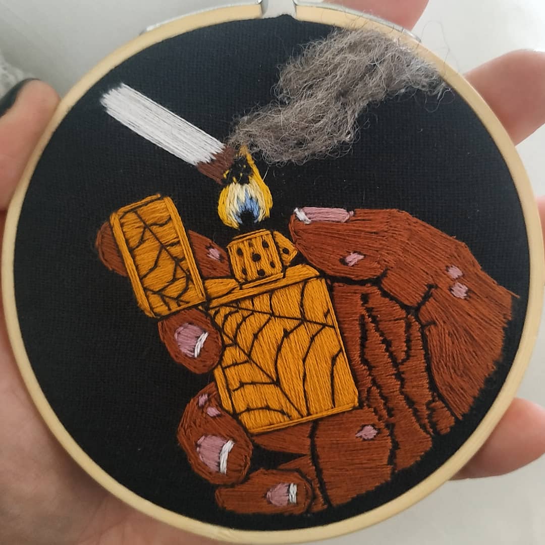 kirikiri1's tweet photo. Hoop for Episode 199 - Seeing It Through.
Can I have a cigarette?
#embroidery #hoopart #tma #magnuspod #themagnusarchives #seeingitthrough #jonathansims #jonsims #georgiebarker #weblighter #theweb https://t.co/M0FFW2OCEW