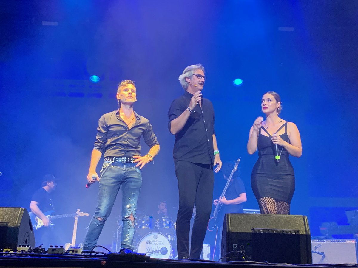 Gracias Poty por luchar por nosotros. El sabado lo pasamos superbien en el Starlite Marbella. El trato fué exquisito por parte de todo el equipo. Veo que te diste cuenta de que en el escenario éramos 3...