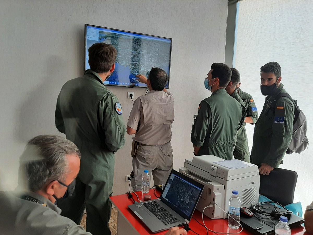 🇹🇷🇪🇸Yangın söndürme çalışması için uçak yollayan İspanya'ya sonsuz teşekkürler. 🙏

İspanya, uçaklarını ve pilot ekibini şu cümlelerle yolcu etmişti: 

''Biz bu dünyaya kardeş olarak geldik; O halde el ele yürüyelim!”