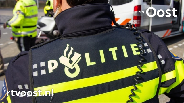 Drie Zwollenaren aangehouden voor heling, diefstal en omkatten auto's. #rtvoost.