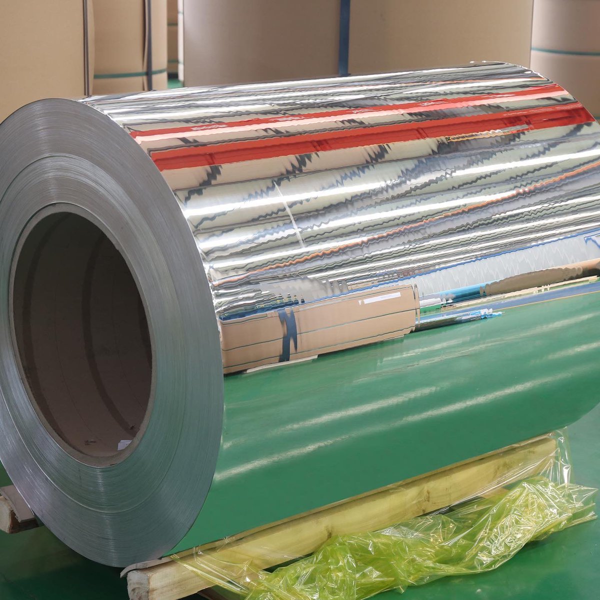 sidaluminum's tweet photo. 1060 3003 5052 aluminum mirror coil and sheet, with reflective rate above 80% use for decoration and building used. #aluminum #metal #facade #construction #reflective https://t.co/8vgYRrcWub