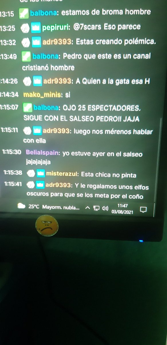 Little_yein's tweet photo. ¿Esta es la comunidad que nos espera a las mujeres que formamos parte del mundillo de las minis? Si me saco la mini del coño aun va a quedar mejor que la tuya. Es una vergüenza que un streamer permita esto. Y que se nos siga rebajando con esos comentarios. https://t.co/49a9pdr9UI