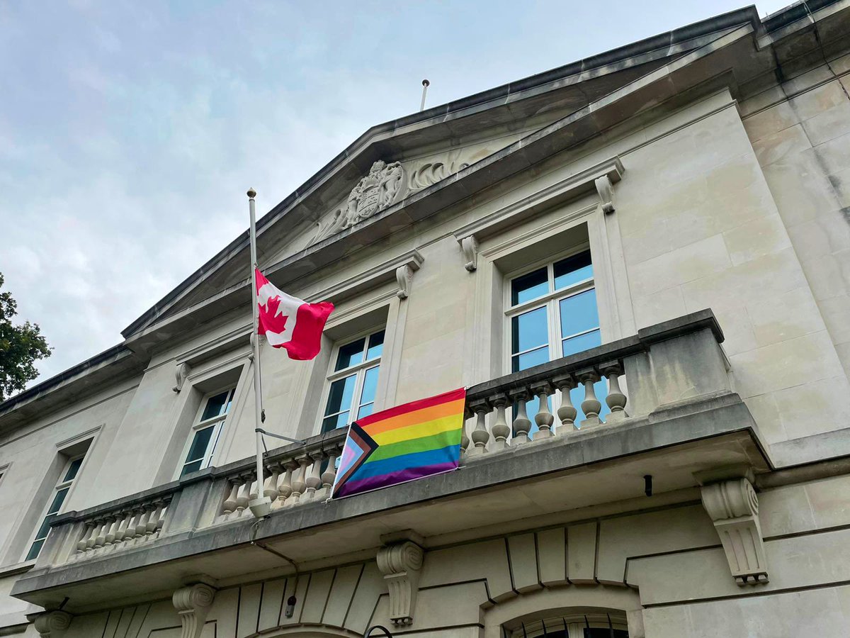 CanEmbNL's tweet photo. This week, the #ProgressiveFlag is hanging outside the 🇨🇦 Chancery to celebrate #PrideAmsterdam @amsterdampride
No matter
who you love ❤️🧡💛💚💙💜
how you identify ♀️♂️⚧️
or the colour of your skin 🤎🖤
Everyone deserves the same rights and opportunities in life. https://t.co/IXjwBDeIWQ