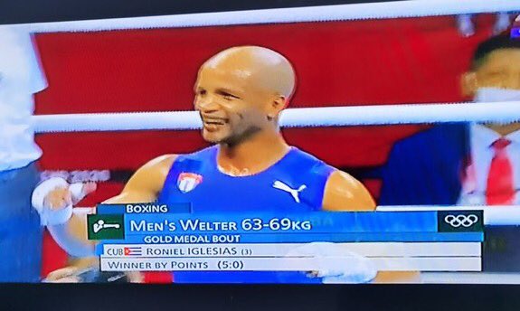 Elbolocandanga's tweet photo. Primera de #Oro de nuestros gigantes boxeadores. Felicidades #Roniel. Felicidades #Cuba #ACubaPonleCorazón @InderCuba https://t.co/2u1piHq3T7