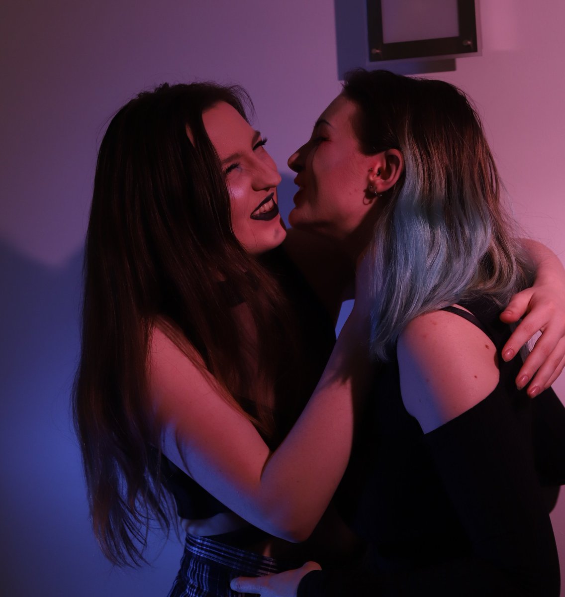 devileah's tweet image. Hi! I'm Devileah 🔥
I am a cosplayer, a streamer and generally a giant nerd. Hang around for me simping over my friends, raving over my latest obsession and pics of my dogs ✨🐶

💕I'm glad to have you here💕