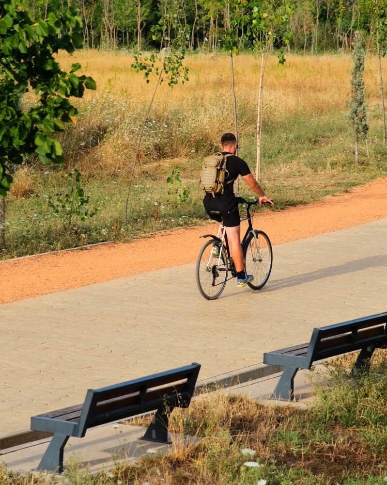 erionveliaj's tweet photo. #GreenCity 🌳🚴🏻 - Tirana, më e bukur me biçikleta! ❤️ https://t.co/VO6CPDbFXt