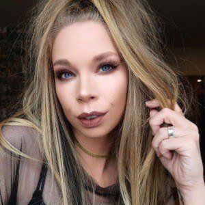 Happy Birthday to Grav3yardgirl     